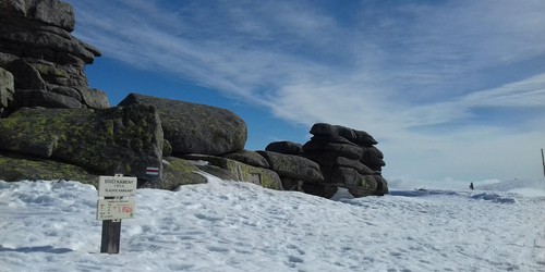 Dívčí kameny na jaře.