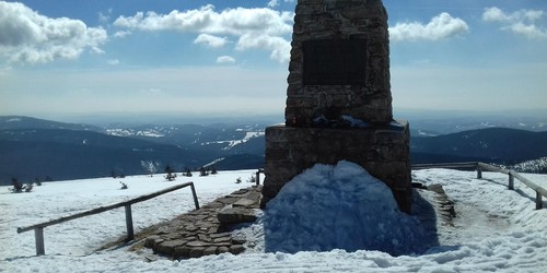 Jarní Mohyla Hanče a Vrbaty